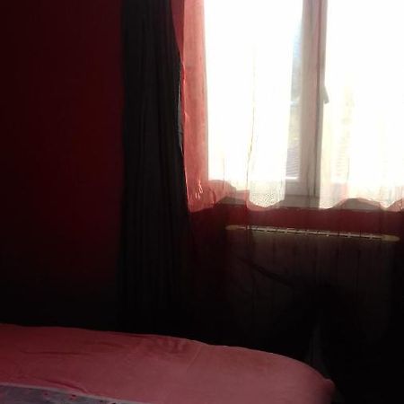 Le Petit Coin Tranquille Bed and Breakfast Signes Eksteriør billede